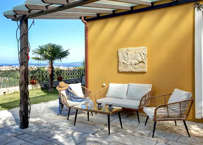 Alea Willa Apolpaina